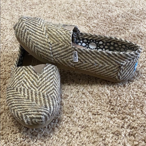 Toms Shoes - Toms